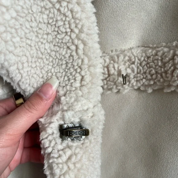 Bear paw coat - Picture 3 of 5